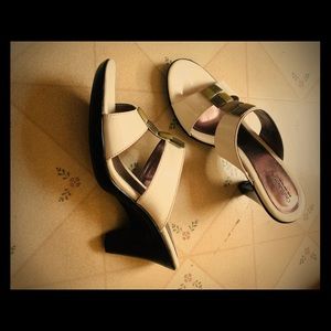 Croft & barrow heels color White